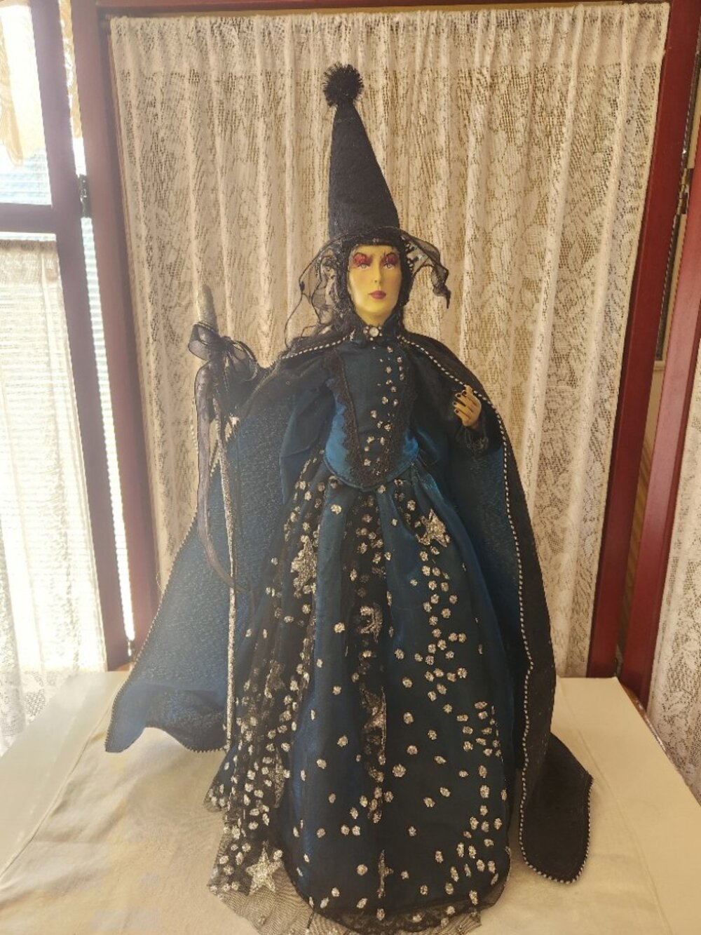 Awesome Quality Made Gothic Halloween Witch & Brocade/Sequence Cape